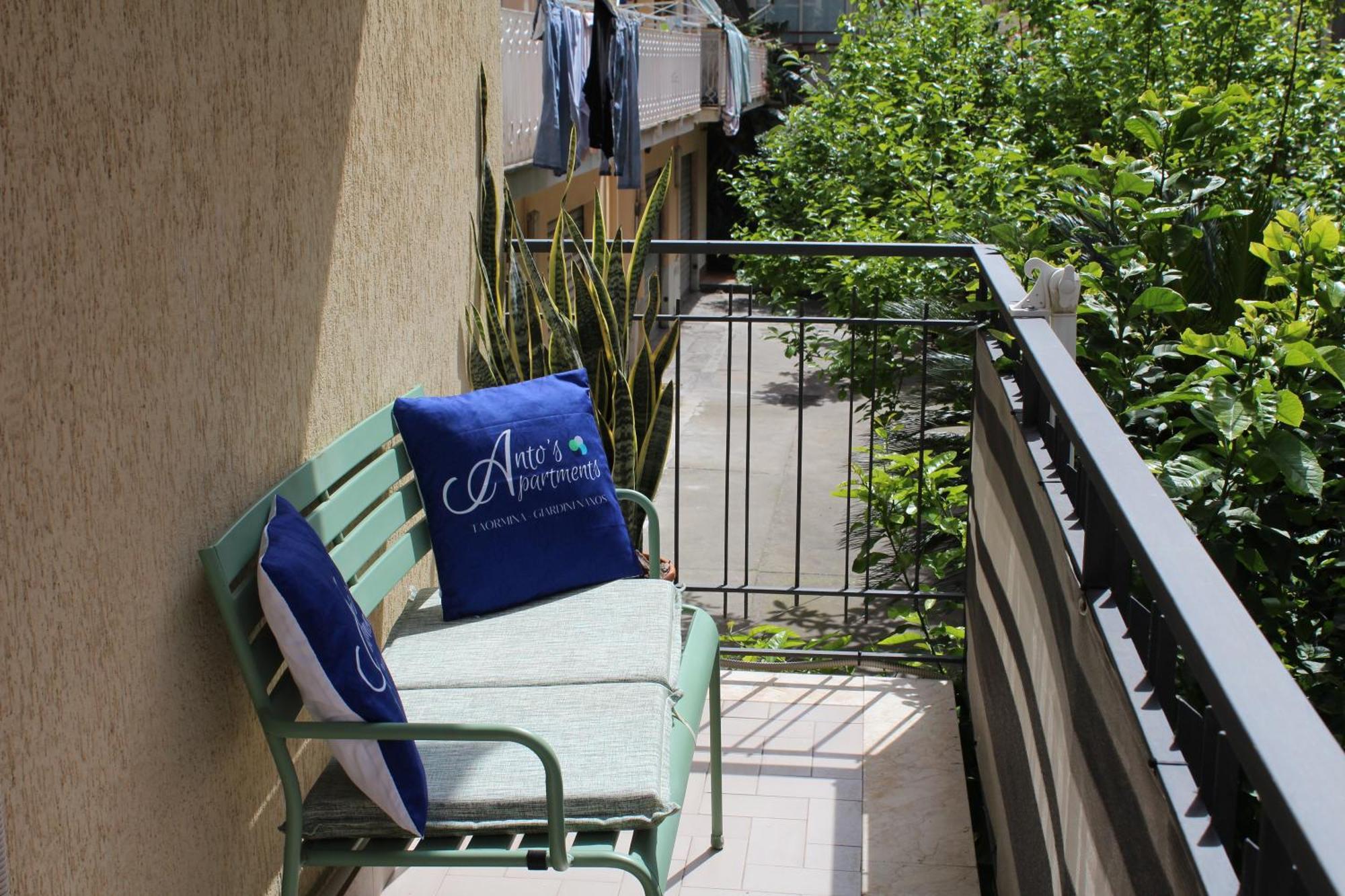 Anto'S Apartment - Giardini-Naxos Kültér fotó